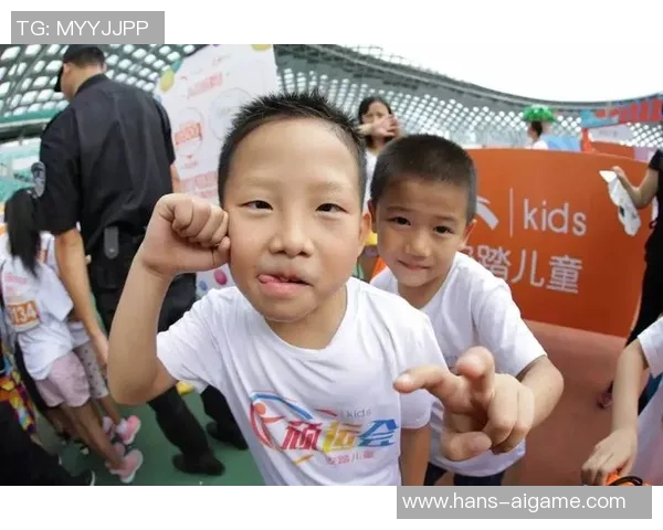 安踏kids足球鞋助力孩子们快乐成长，开启足球梦想之旅